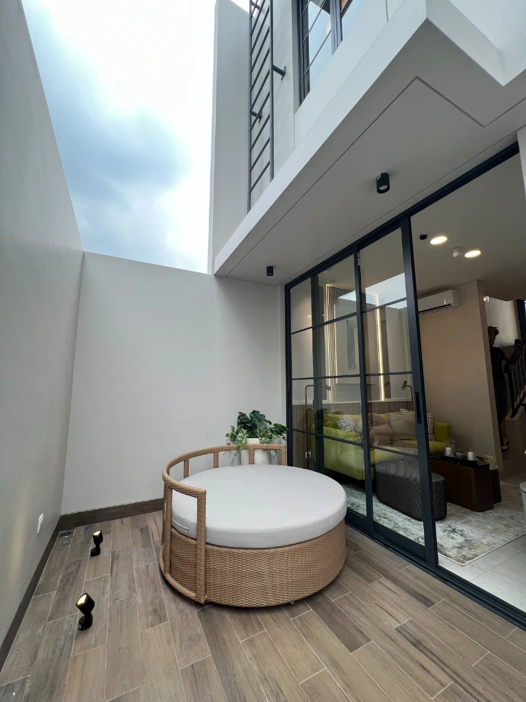 Rumah Linktown Bukit Podomoro Jakarta Free Furnished Cicilan Juta Bulan